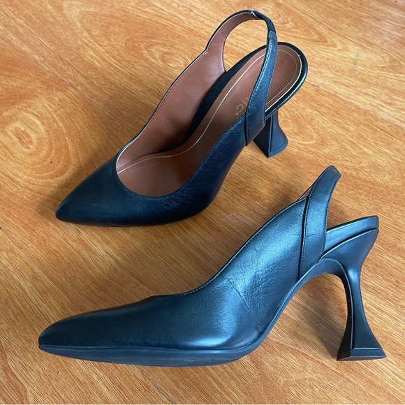 8.5 Vionic  beautiful leather sling back heels . perfect for high insteps - Picture 2 of 3